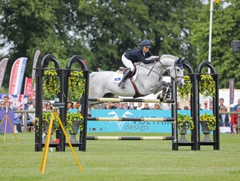 Pippa Funnell clinches the British Horse Feeds Speedi-Beet HOYS Grade C Qualifier at Bramham Horse Trials
